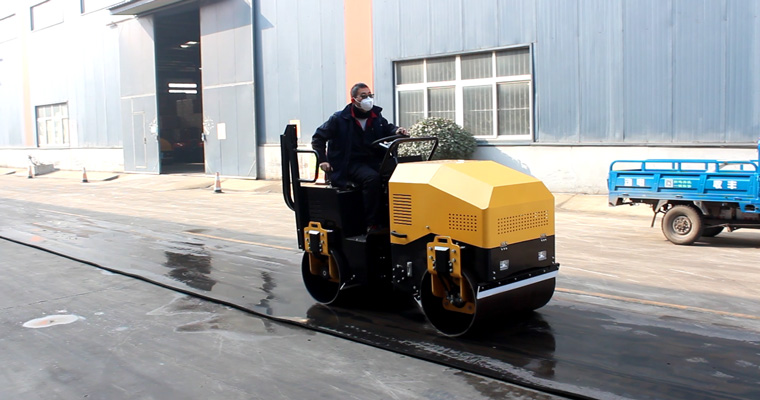 小型壓路機(jī) 小型壓路機(jī)