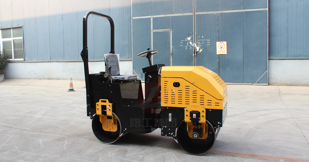 小型壓路機(jī) 小型壓路機(jī)