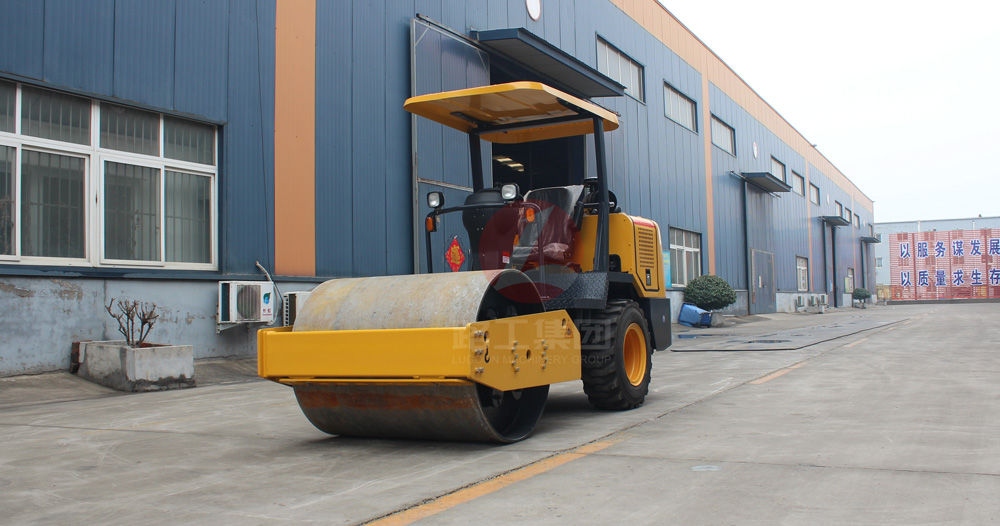 小型壓路機(jī) 小型壓路機(jī)